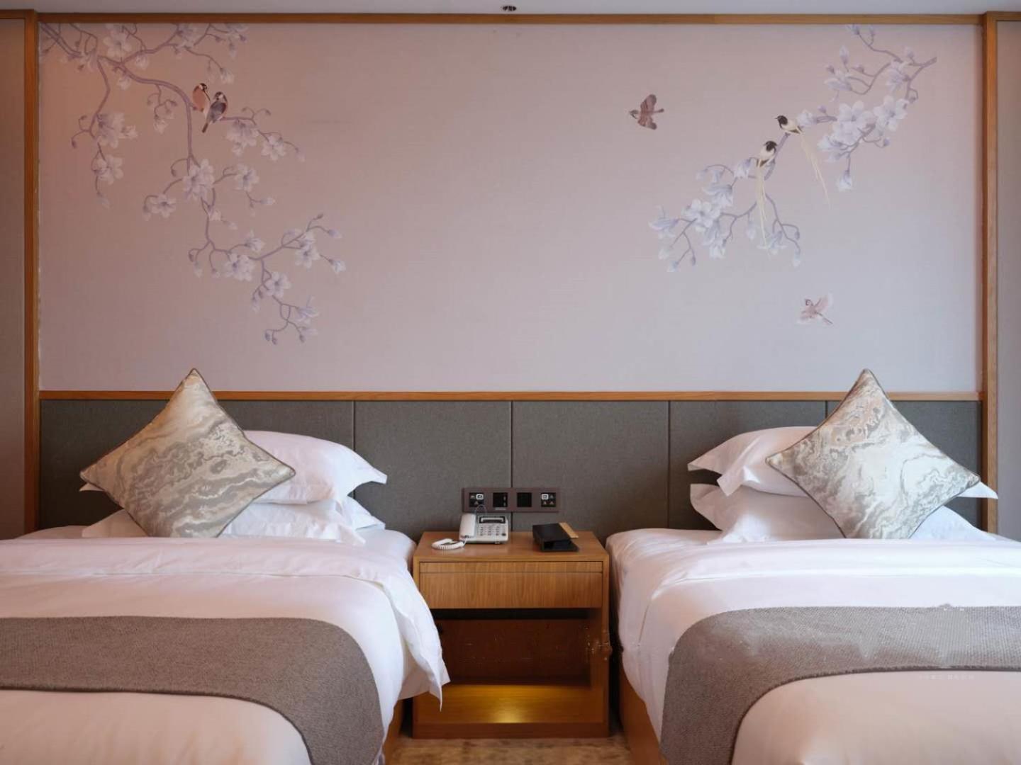 Baian Art Hotel Luzhou Exterior photo